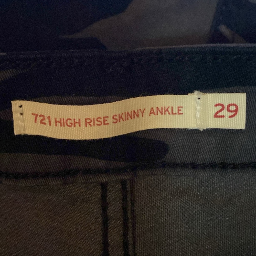 Levi's Levi Strauss & Co. High-Rise Skinny Ankle Jeans Blk Camouflage Sz 29 EUC - Picture 9 of 9